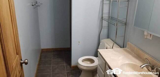 Building Photo - Available Now = 4 Bedroom 2 Bath Updated H...