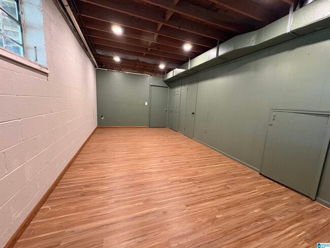 Building Photo - 324 Willow Glen Ct