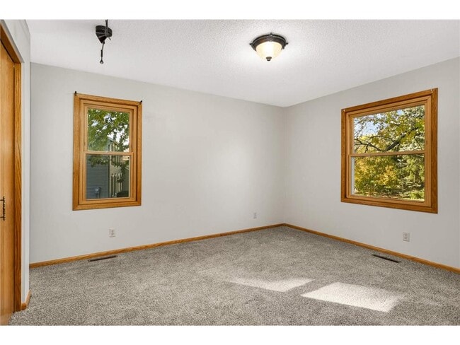 Building Photo - 15625 46th Ave N