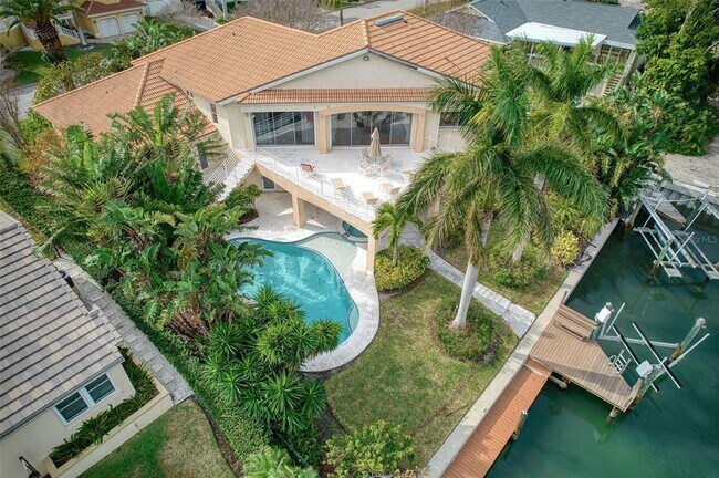Building Photo - 131 Sands Pt Dr