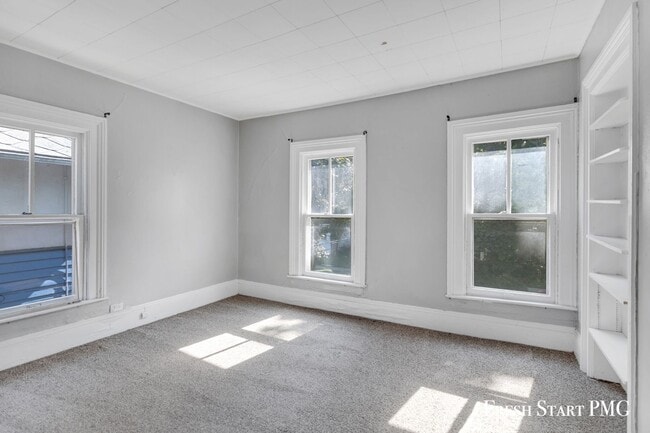 Building Photo - Charming 3-Bedroom Home in the Heart of Ka...