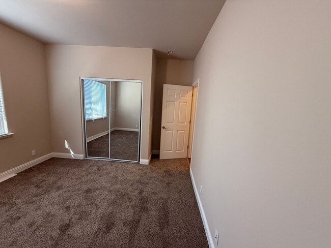 Building Photo - $4795 - Beautiful 5 Bedroom 3 Bath Home wi...