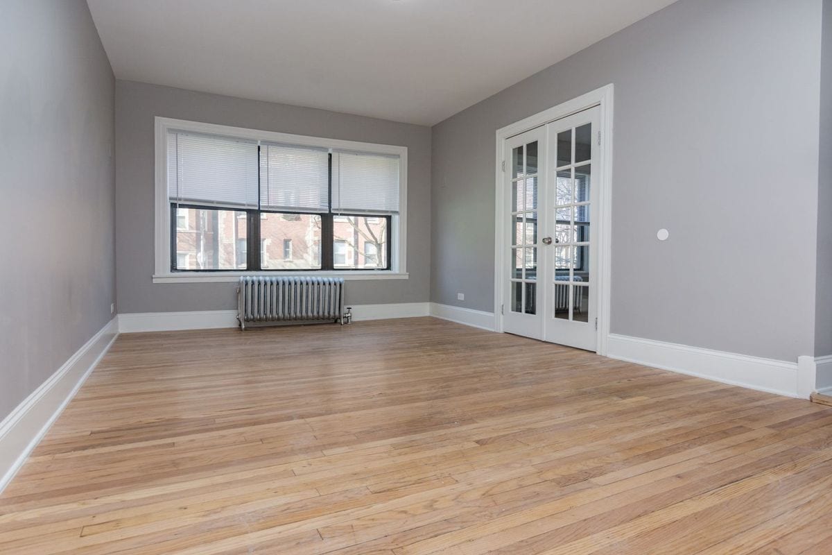 Building Photo - 8209 S Ellis Ave