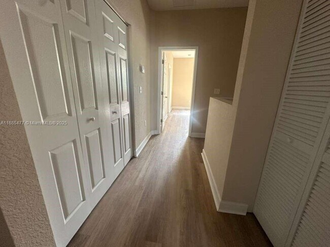 Building Photo - 1026 NE 207th Terrace