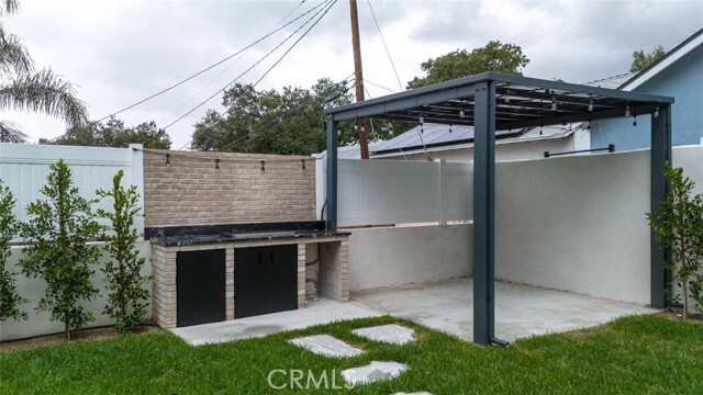 Building Photo - 9943 Provo Ave