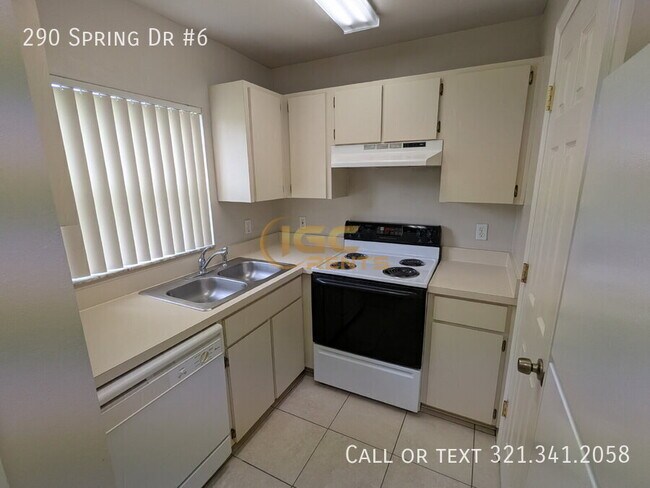 Building Photo - 290 Spring Dr