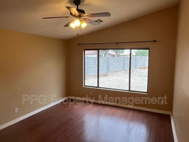 Building Photo - 14930 N Gil Balcome Ct