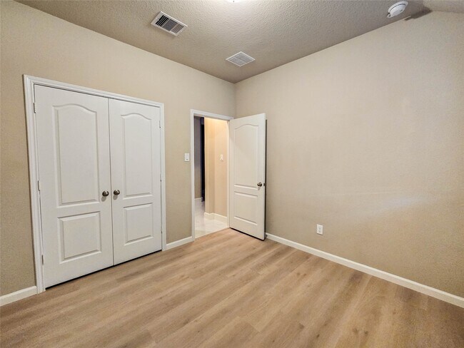 Building Photo - 20230 Rainflower Bay Ln