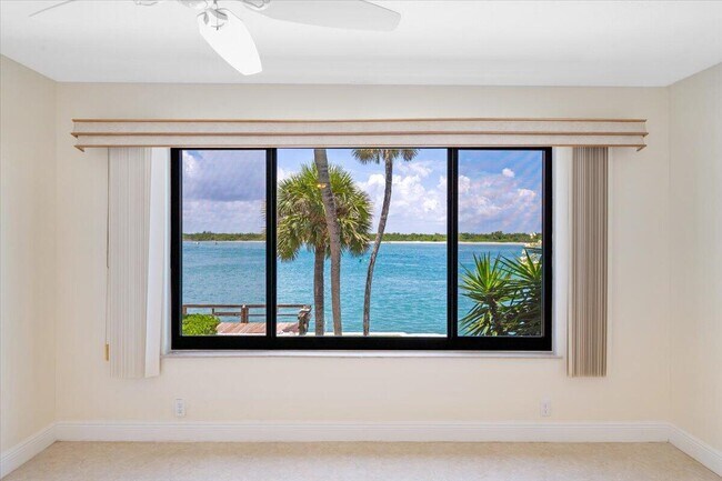 Building Photo - 1630 Seaway Dr