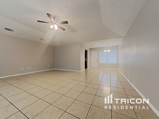 Building Photo - 7235 Daylight Ln