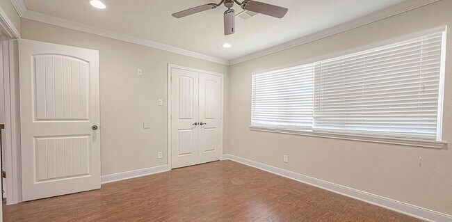 Building Photo - 9108 Kempwood Dr