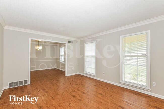 Building Photo - 5819 Fox Lair Ave