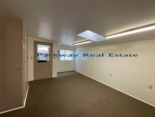 Building Photo - Charming 3 Bedroom House in East Alpine