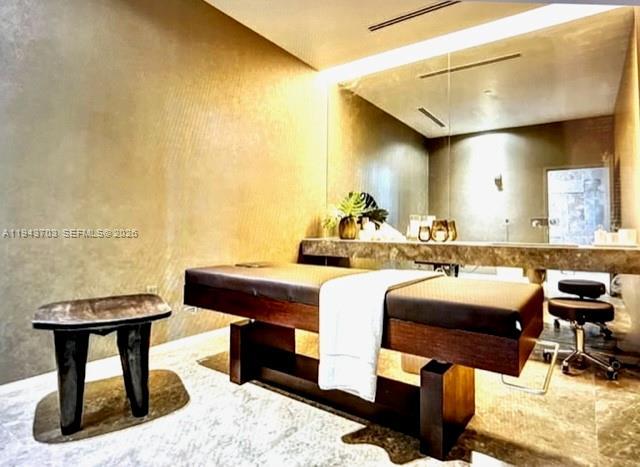 Building Photo - 480 NE 31st St