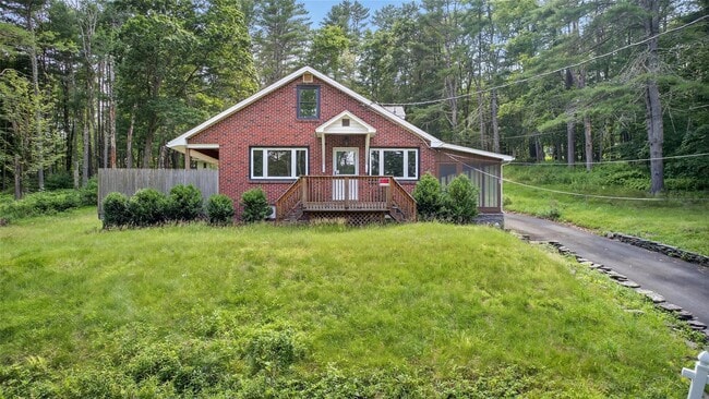 Building Photo - 52 Luxton Lake Rd