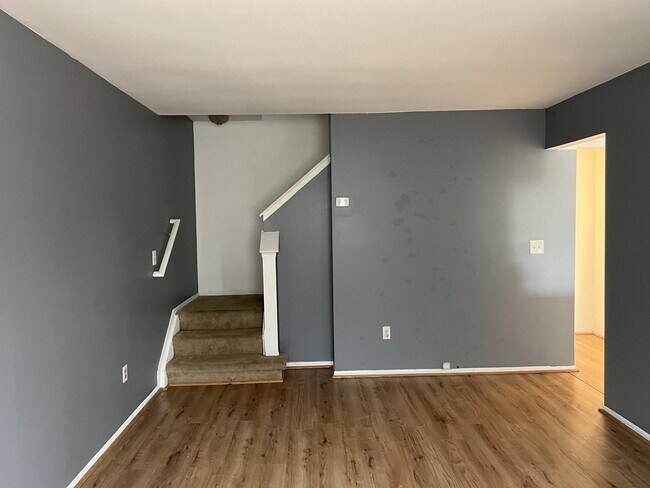 Building Photo - 24891 Mayfair St