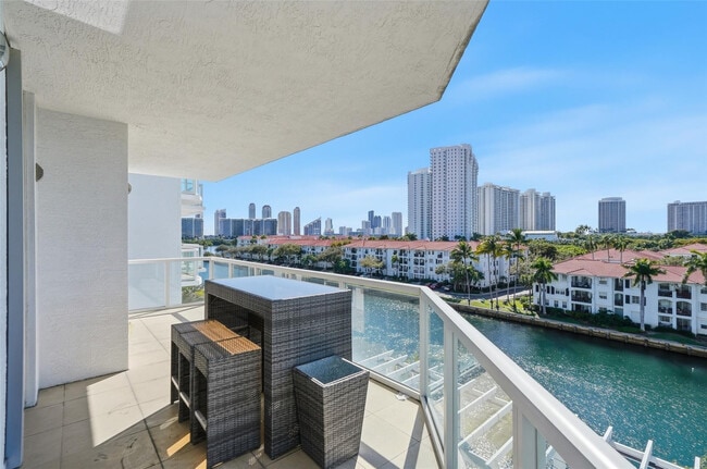 Building Photo - 3030 NE 188th St