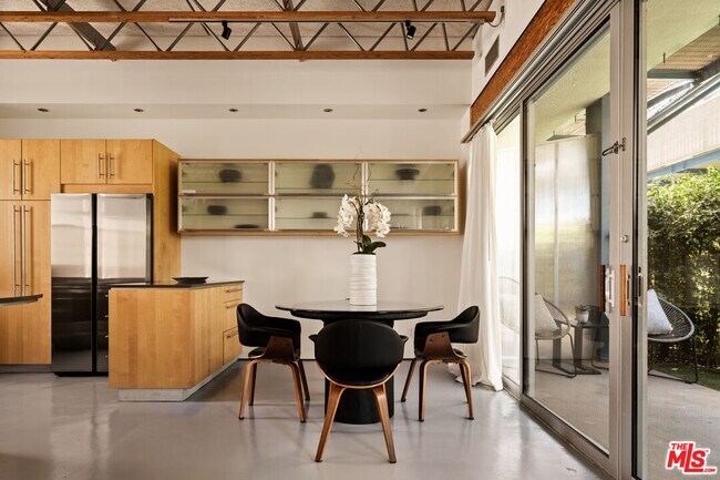 Building Photo - 619 San Juan Ave