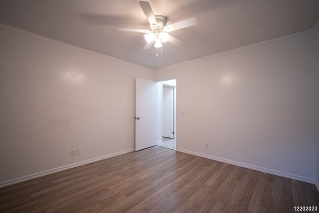 Building Photo - This 2 bedroom, 1 bathroom unit is on the 2nd story in the Makaha Valley Plantation condos. It is...