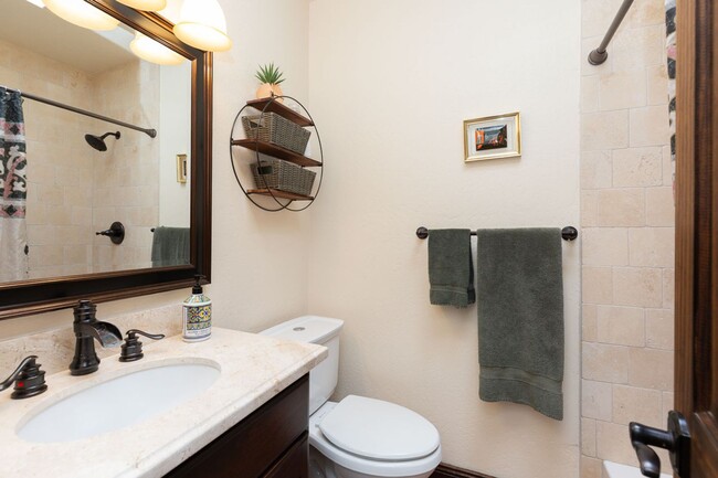 Building Photo - 4 Bed, 3 Bath—Single Family Home in Kensin...