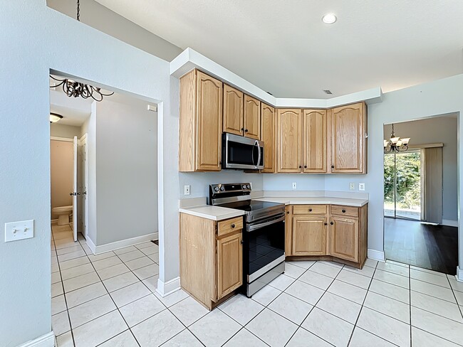 Building Photo - 3235 Falcon Point Dr