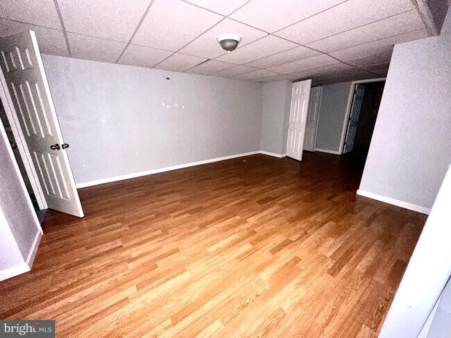 Building Photo - 623 Candlestick Ln