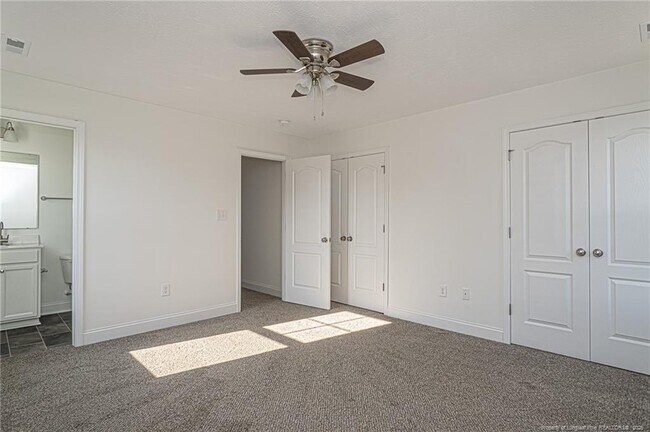 Building Photo - 907 Rochester Dr