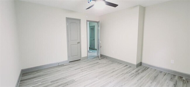Building Photo - 1837 Access Rd