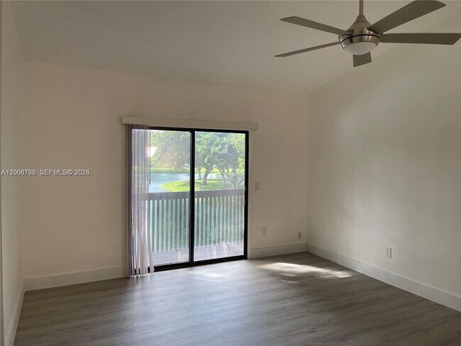 Building Photo - 4157 SW 85th Ave