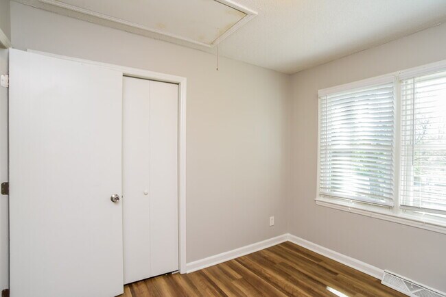 Building Photo - 365 Clover Hitch Dr