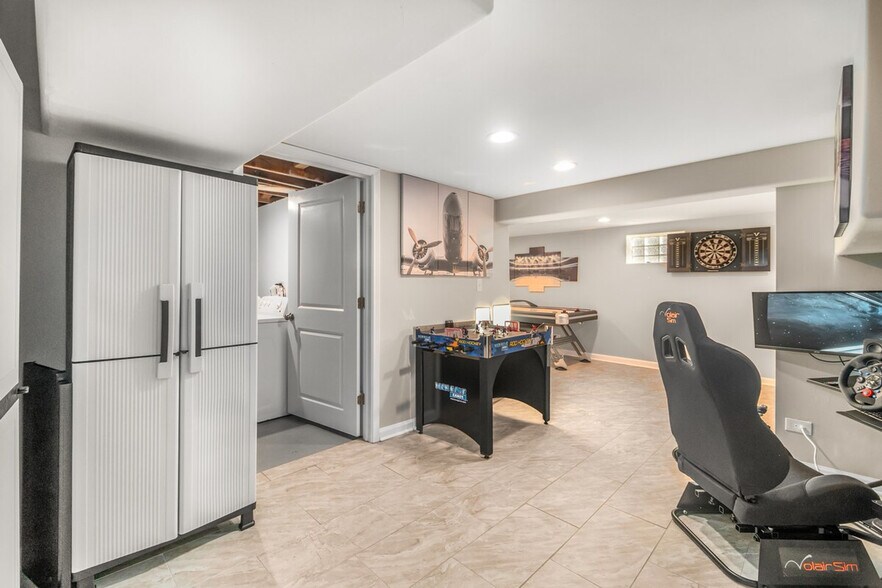 Building Photo - 3833 S 61st Ct