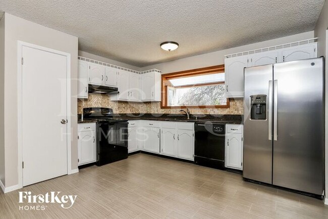 Building Photo - 1616 Treetop Dr