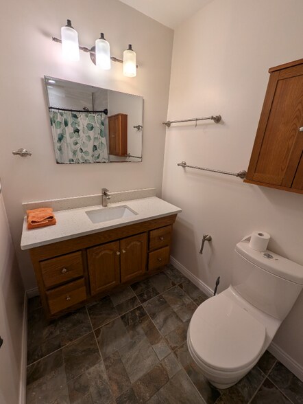 Building Photo - 48 Rockvale Cir