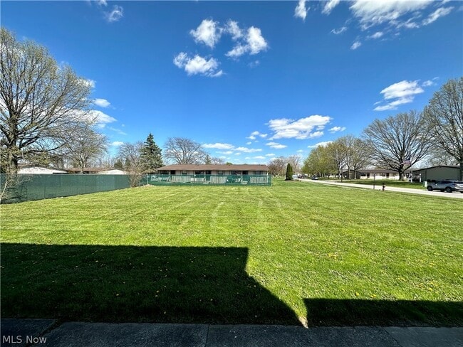 Building Photo - 233 Brunswick Dr