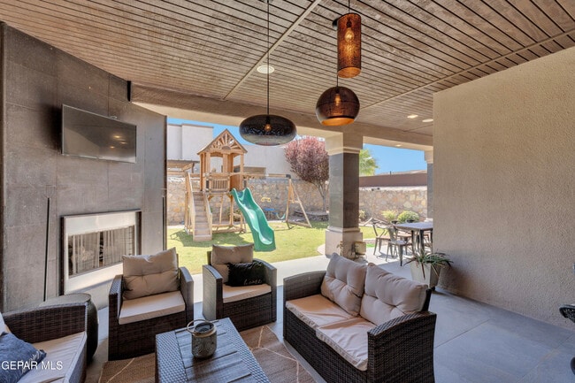 Building Photo - 14812 Long Shadow Ave