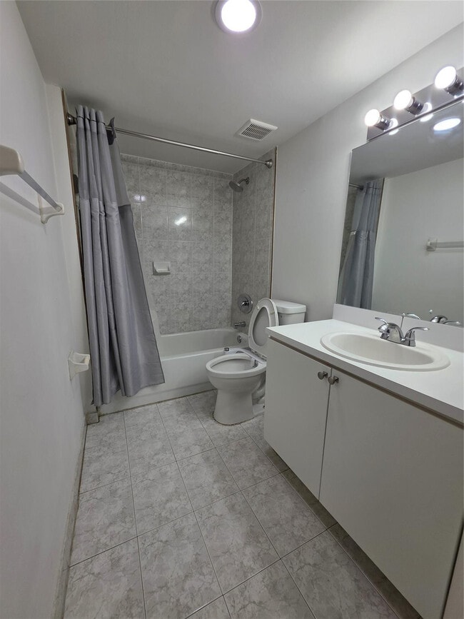 Building Photo - 9470 Tangerine Pl