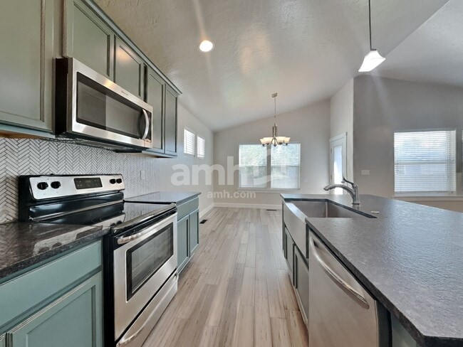 Building Photo - 3091 W Fuji Ct