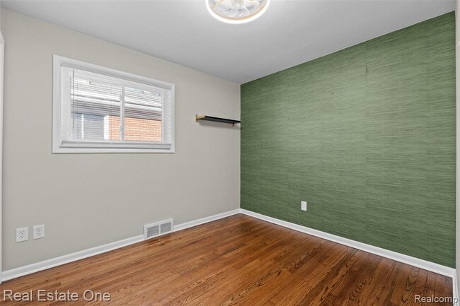 Building Photo - 4114 Lincoln Blvd