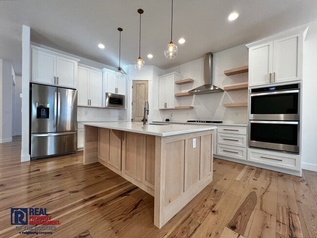 Building Photo - Gorgeous 4 bed 3 bath + Office home located on the 12th Tee of the TPC golf Course!