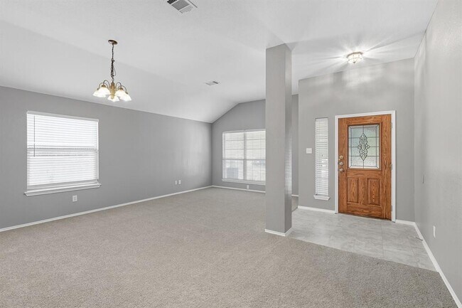 Building Photo - 257 Firwood N