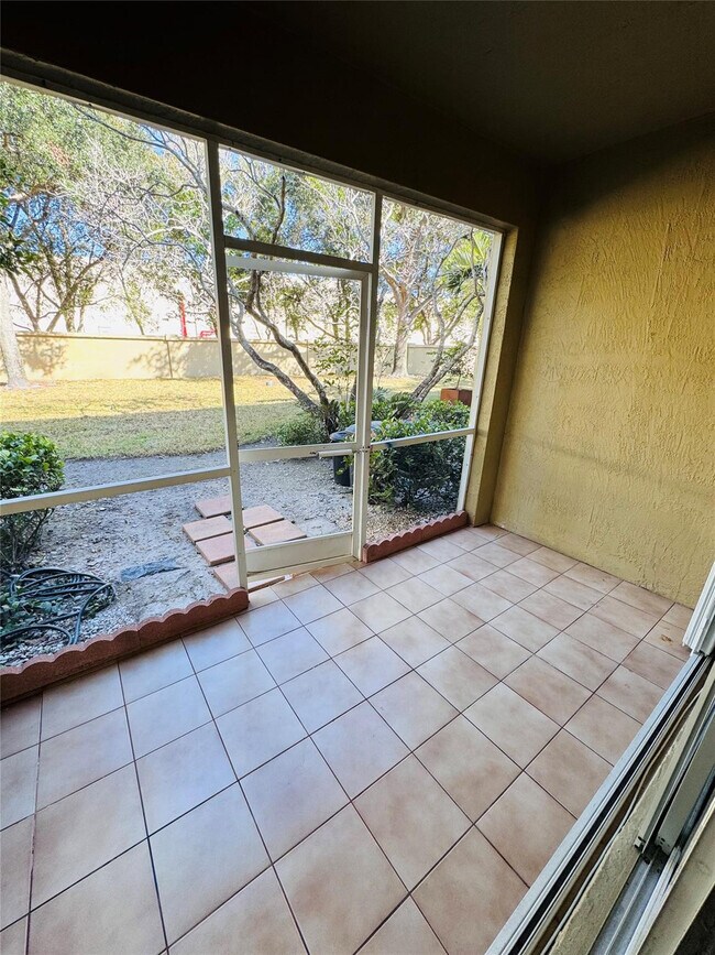 Building Photo - 12113 SW 2nd St