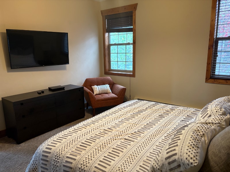 Building Photo - 715 Moraine Ct