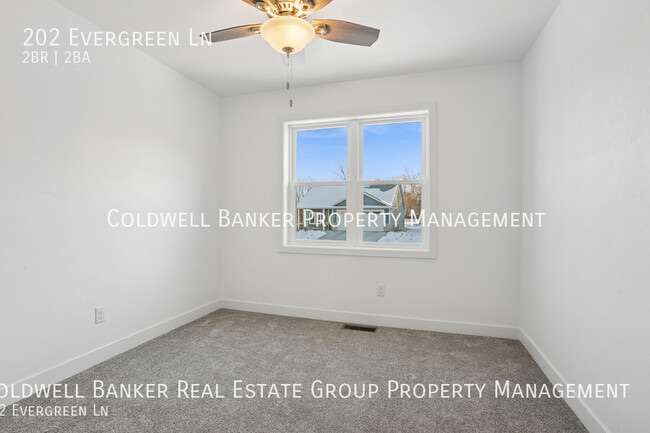 Building Photo - 202 Evergreen Ln