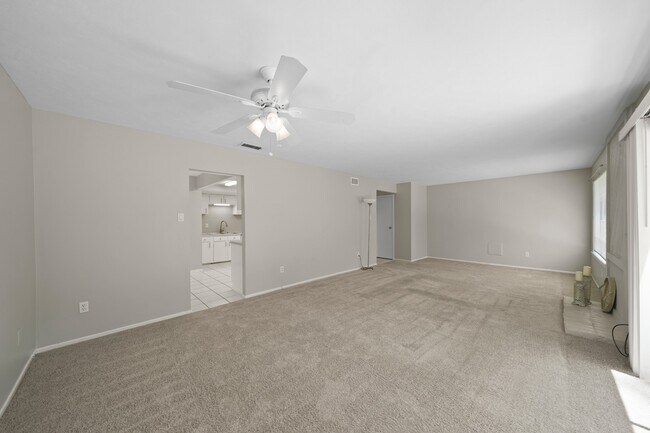 Building Photo - 1714 N Red Cedar Cir