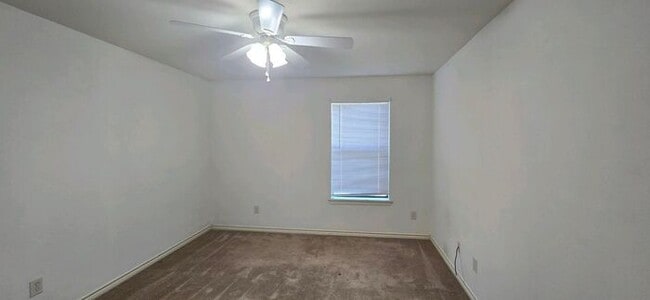 Building Photo - Cozy 2 Bedroom 2 Bath Duplex in Longview!