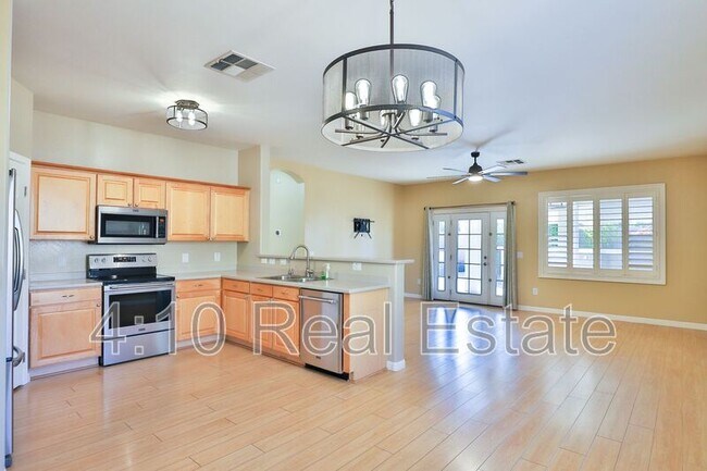Building Photo - 2695 E Harrison Ct
