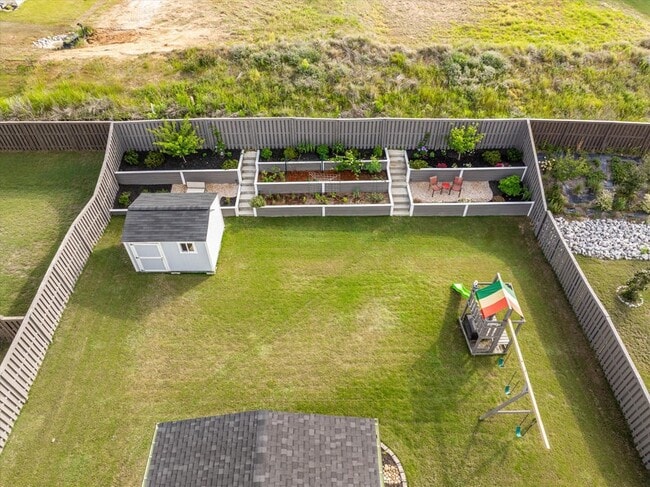 Building Photo - 3067 Rosewood Dr