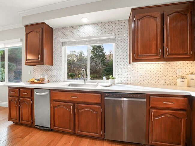 Building Photo - Luxury, comfort, and breathtaking surroundings in Stunning Clayton home!