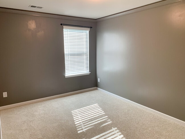 Building Photo - 106 Synandra Dr