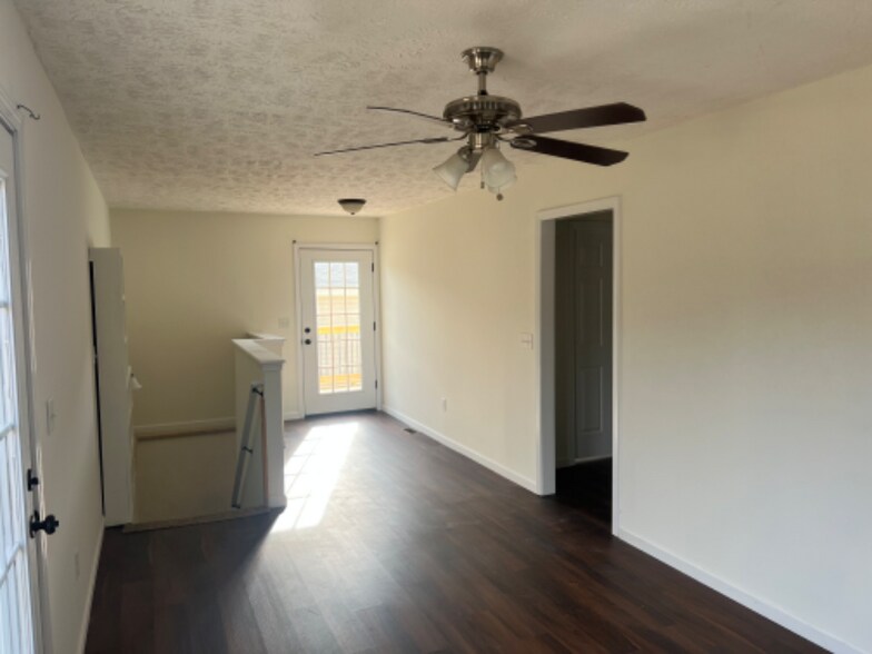 Building Photo - 116 Roberts Ridge